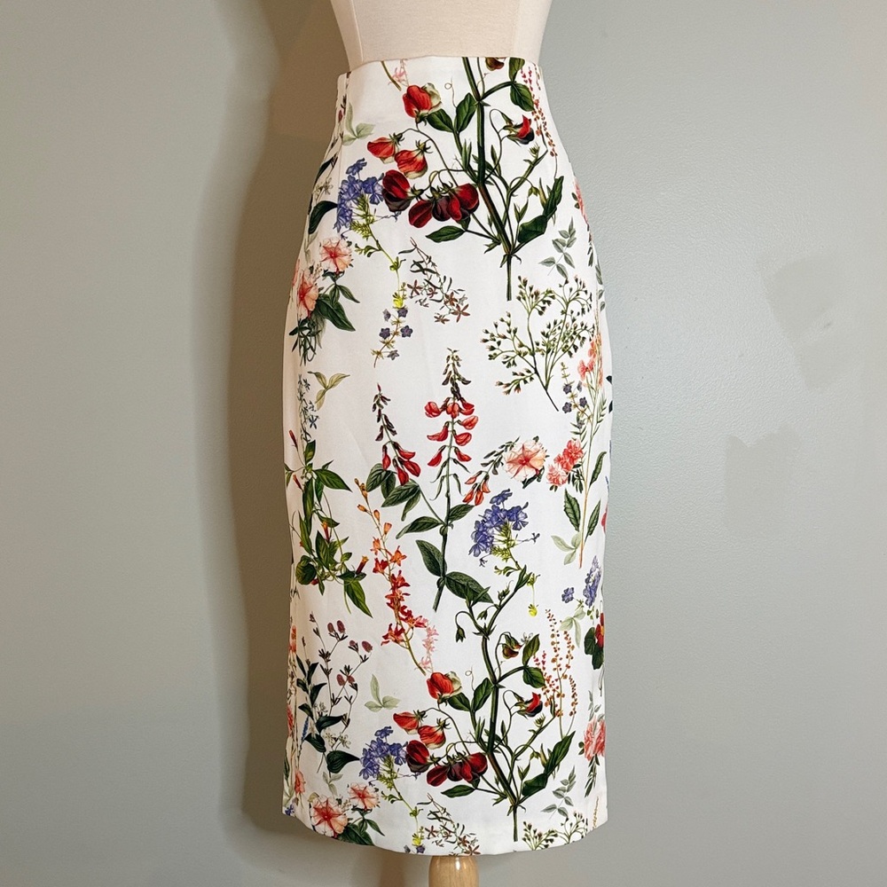 Floral BodyCon Pencil Skirt in White with Multicolor Botanical Print